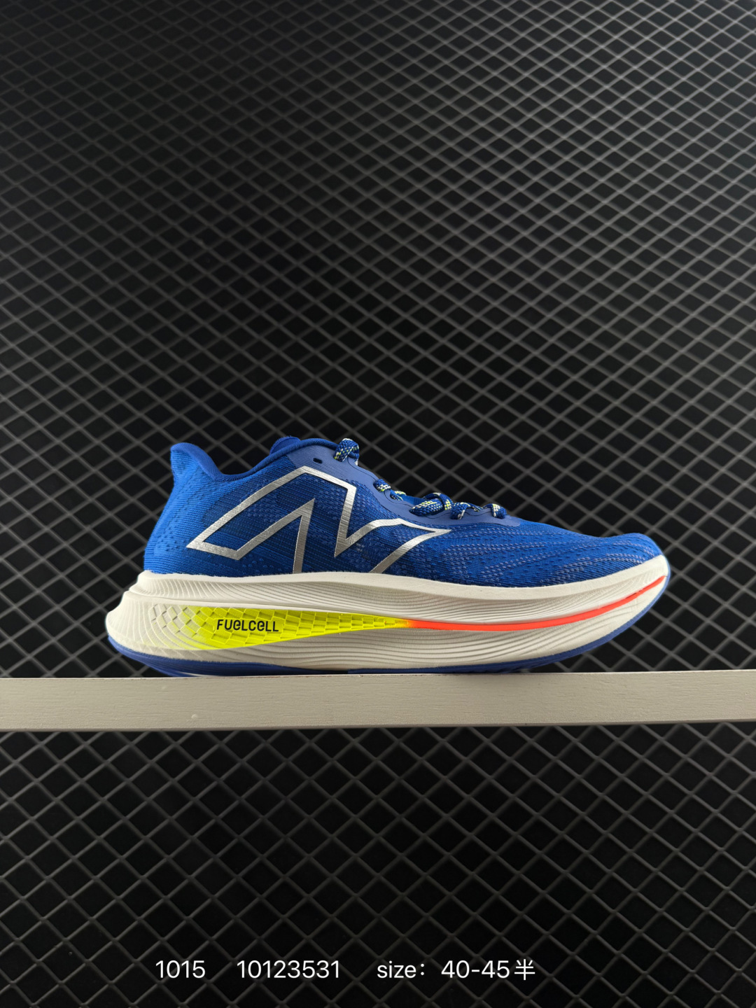New Balance FuelCell Super Comp Trainer V2 NBV2 New Balance FuelCell Super Comp Trainer V2 NBV2